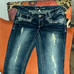 Ariya jeans used once size 6